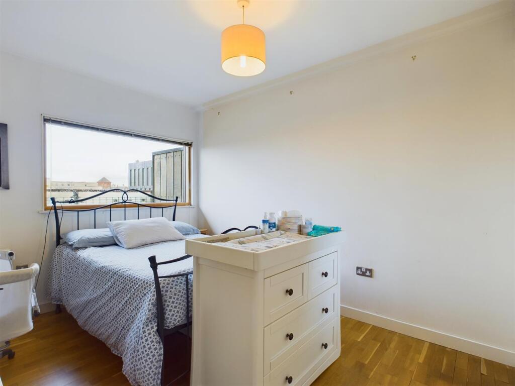 CAM01389G0-PR0093-ST