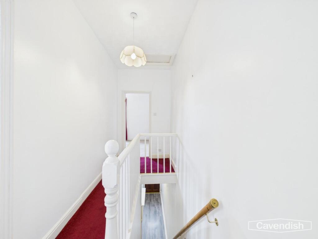 FIRST FLOOR LANDING