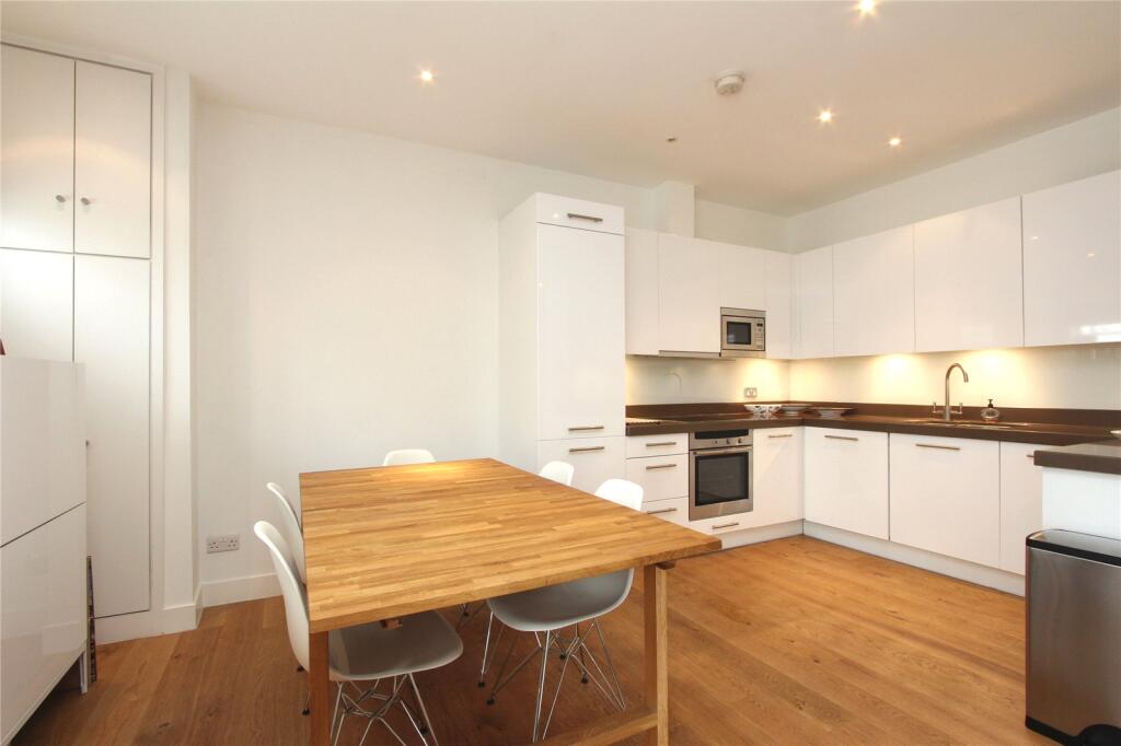 Kitchen/ Dining Area