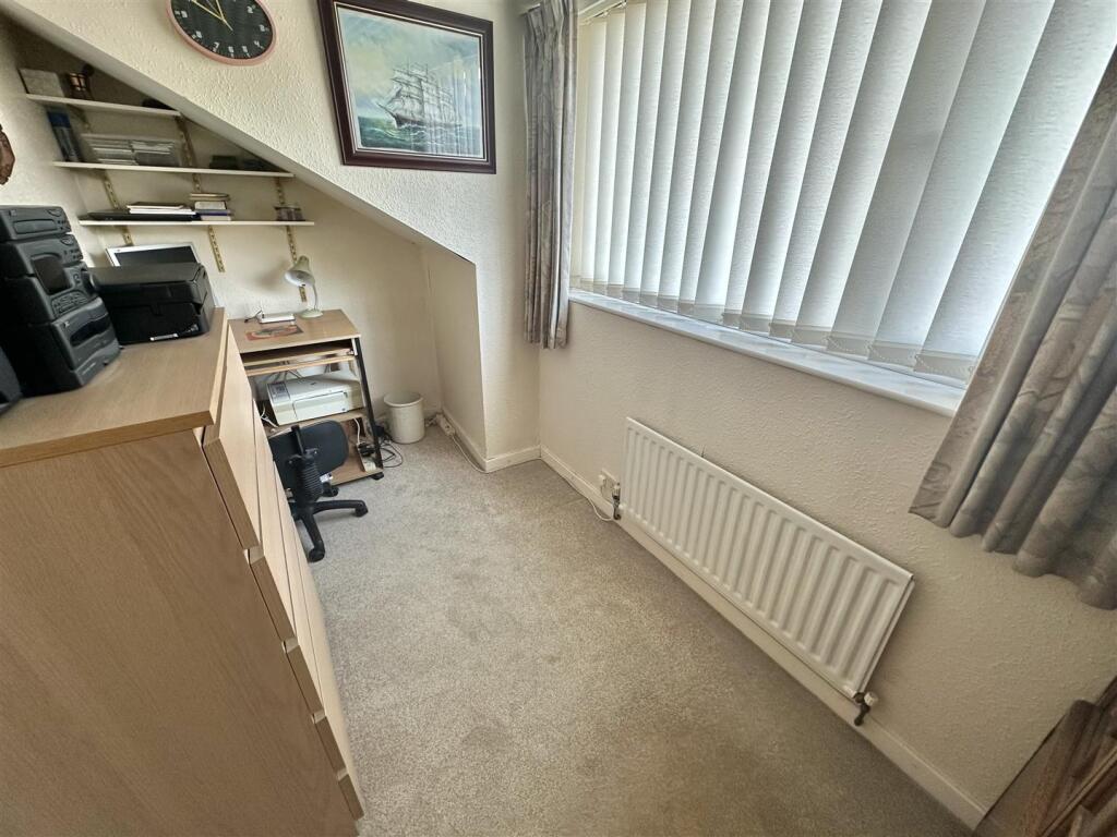 Bramleys Estate Agents - Milton Drive - Liversedge