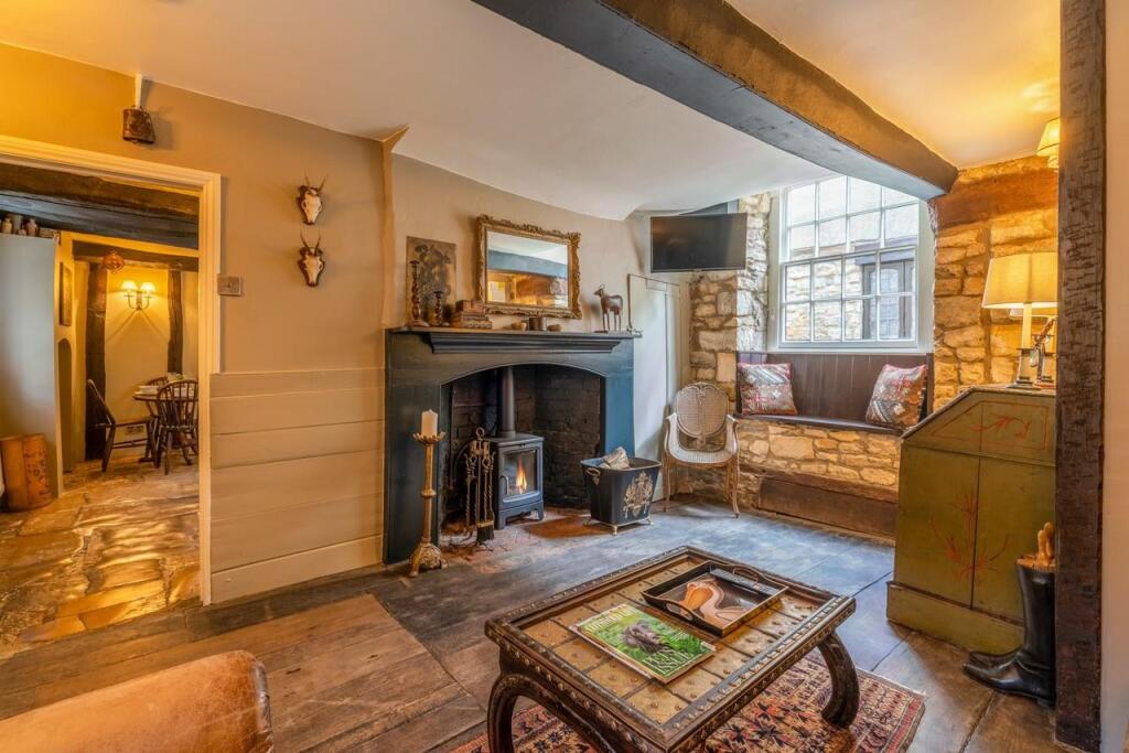 Sitting Room1.jpg