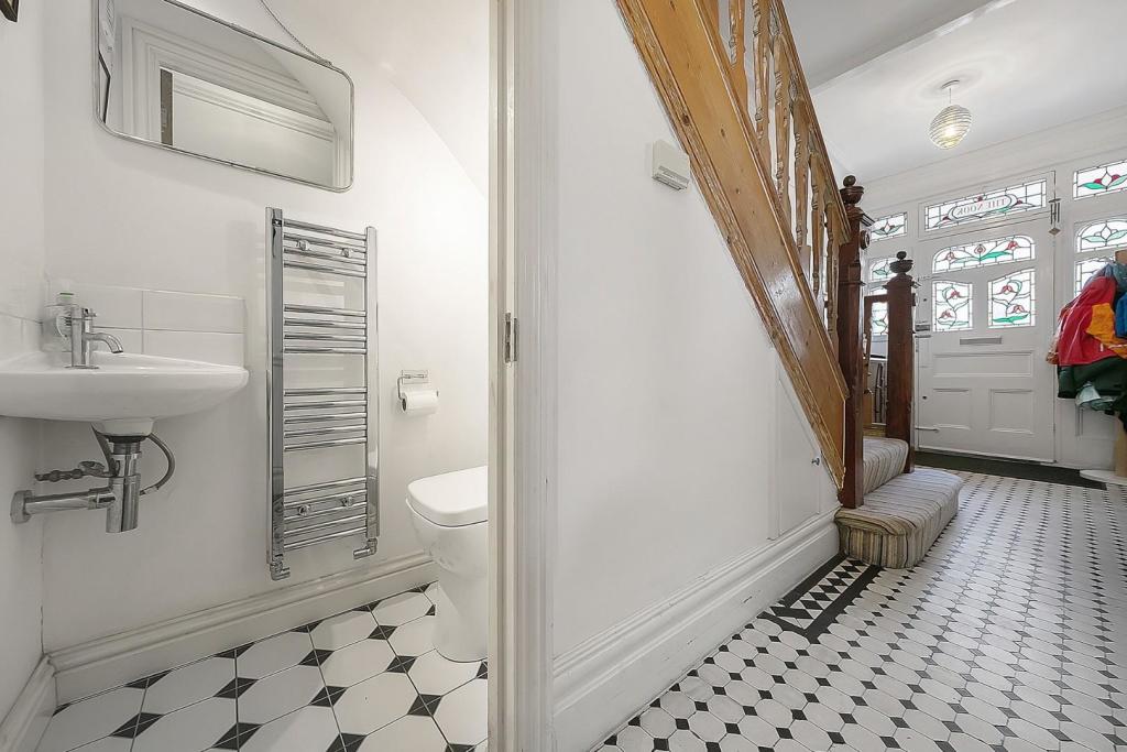 Hallway.jpg