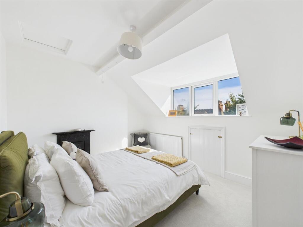Bedroom: