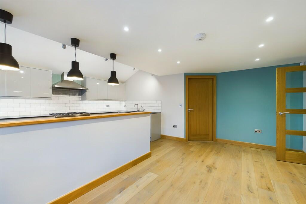 Spacious Kitchen ...