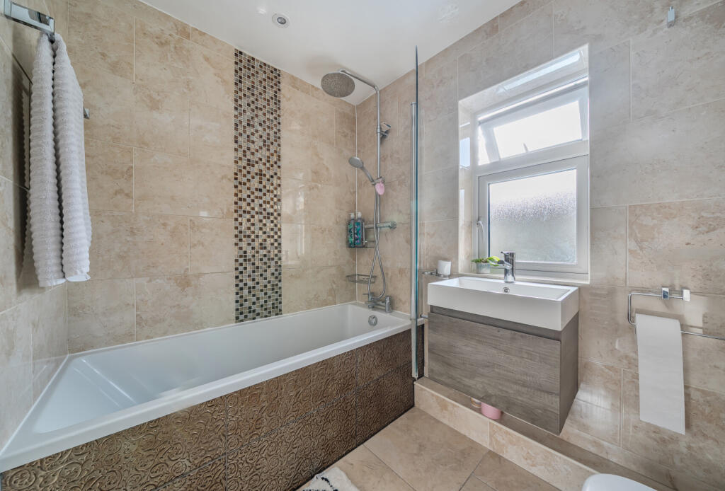 1373159-9-68ff509...