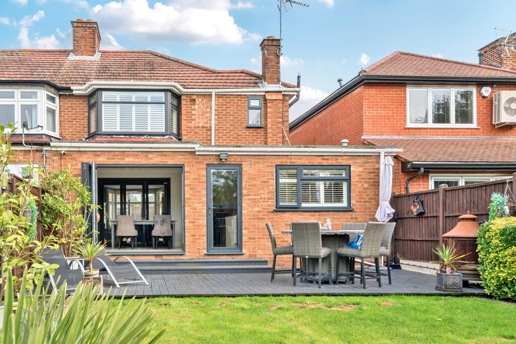 1370499-3-68f76b0...