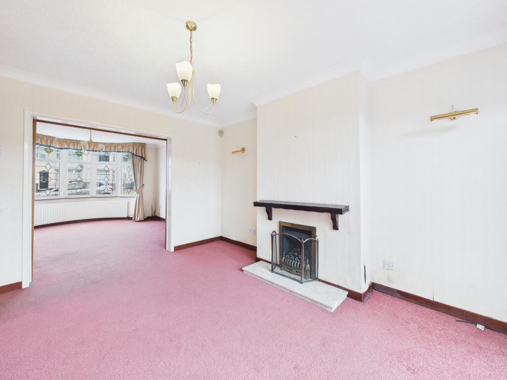 CAM05192G0-PR0172-STILL017