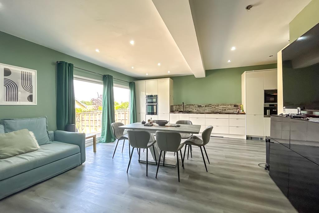 Kitchen/Family Room