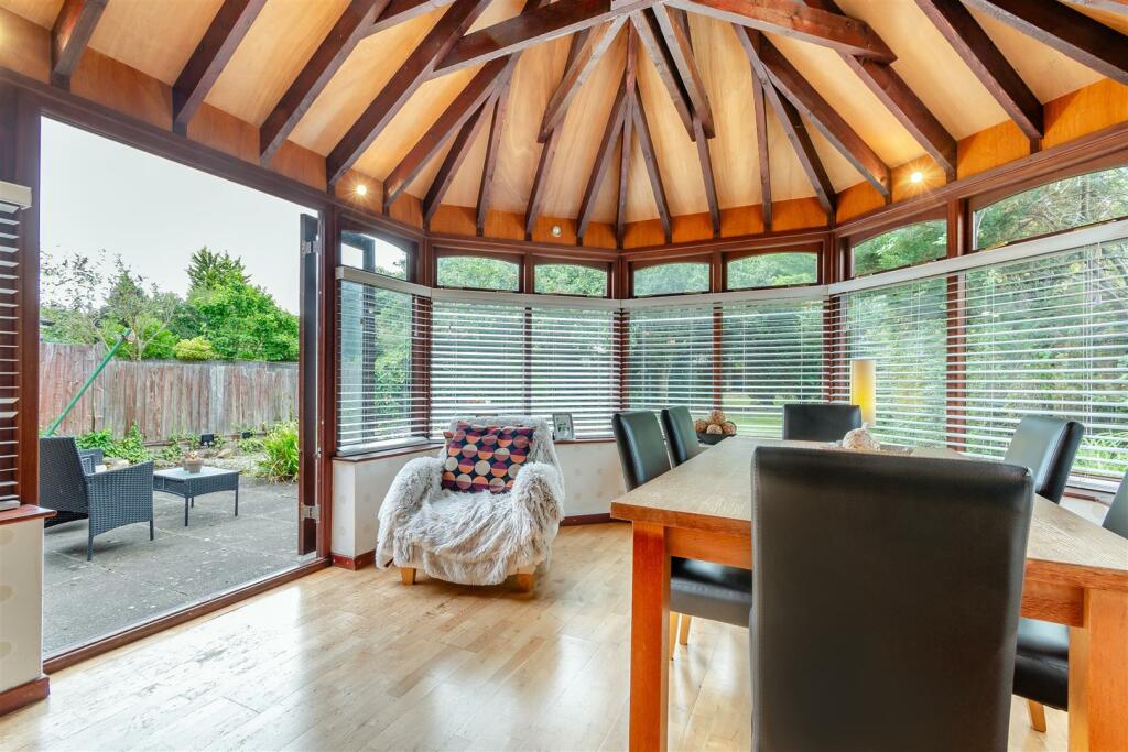 8617028-interior27.jpg