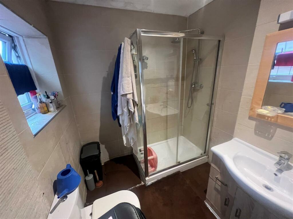 ground floor shower room