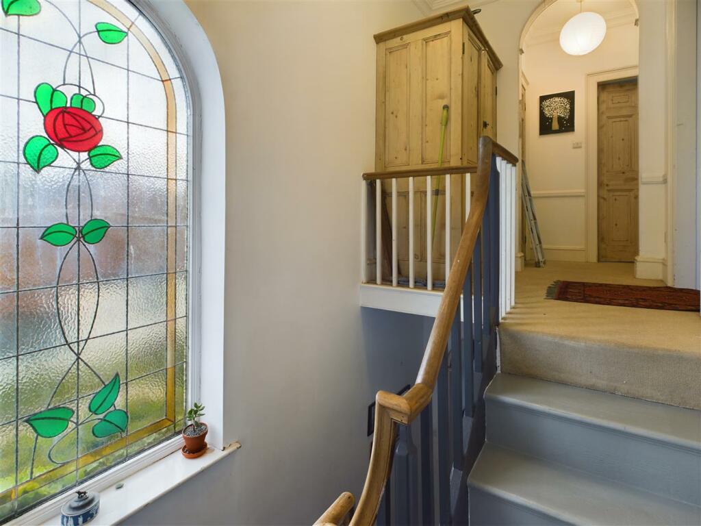 QUARTER TURN STAIRCASE