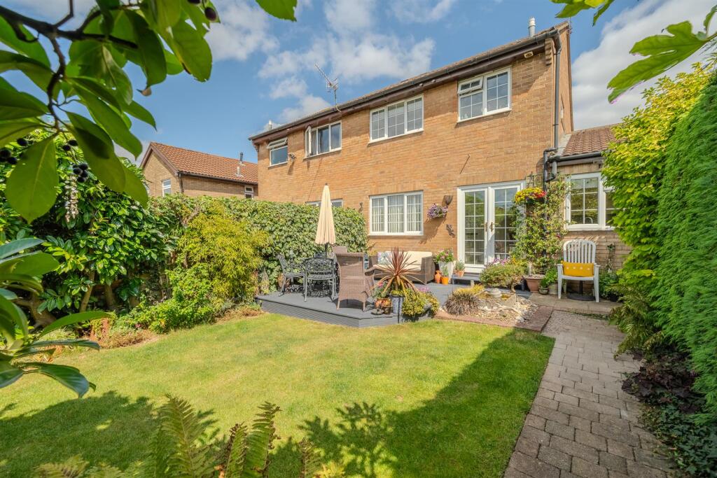 21 Pine Tree Road-20.jpg