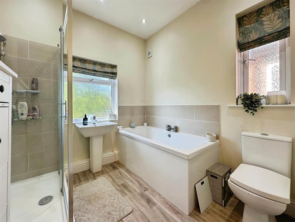 52d5b123--4F9B-9460-20D8DBA55D5E-18204-0000071EB77