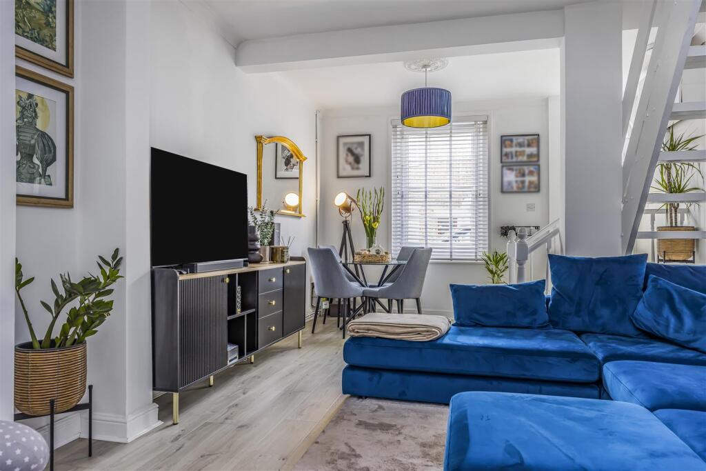 23 Leopold Street, Southsea-PorticoMarketing-SoldB