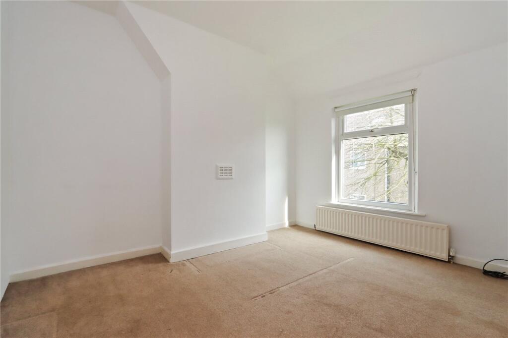 Bedroom 1 T202510241337.jpg