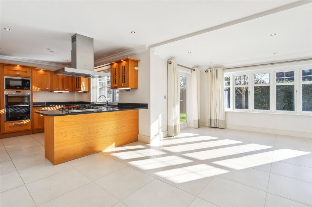 Kitchen/Dining