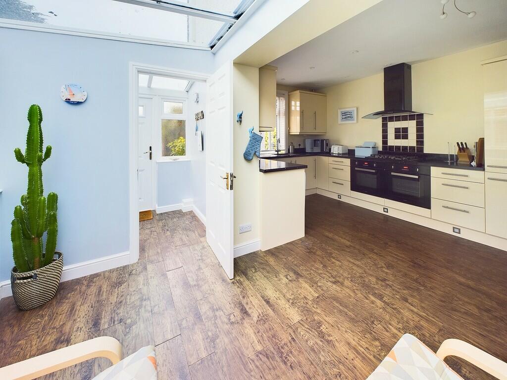 Kitchen d