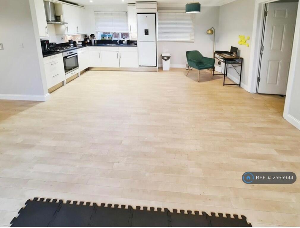 The Lounge, Diner, Kitchen