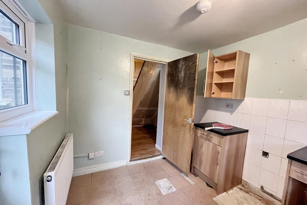 68 A &amp; B Gosberton Road, Balham SW12 8LQ
