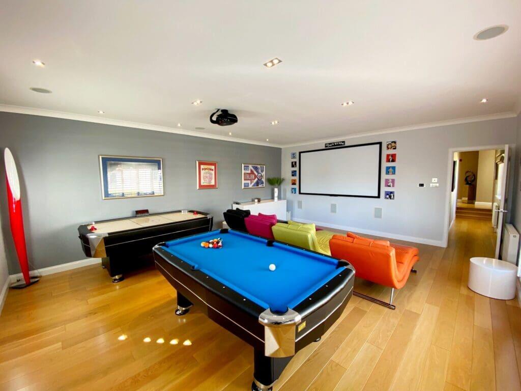 GAMES ROOM