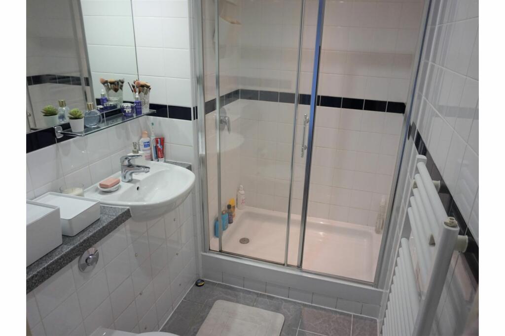Master En-suite