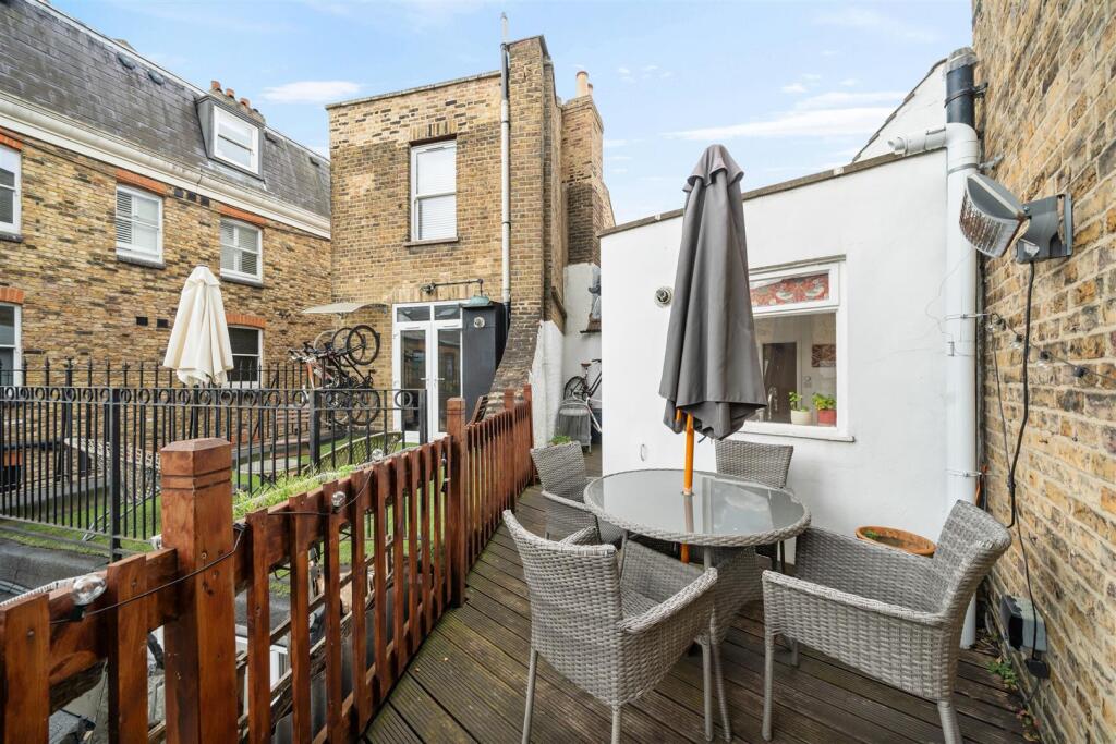 1 Old Town SW4 0JT-No Watermark-14.jpg