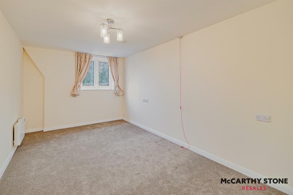8622124-interior06-800.JPG