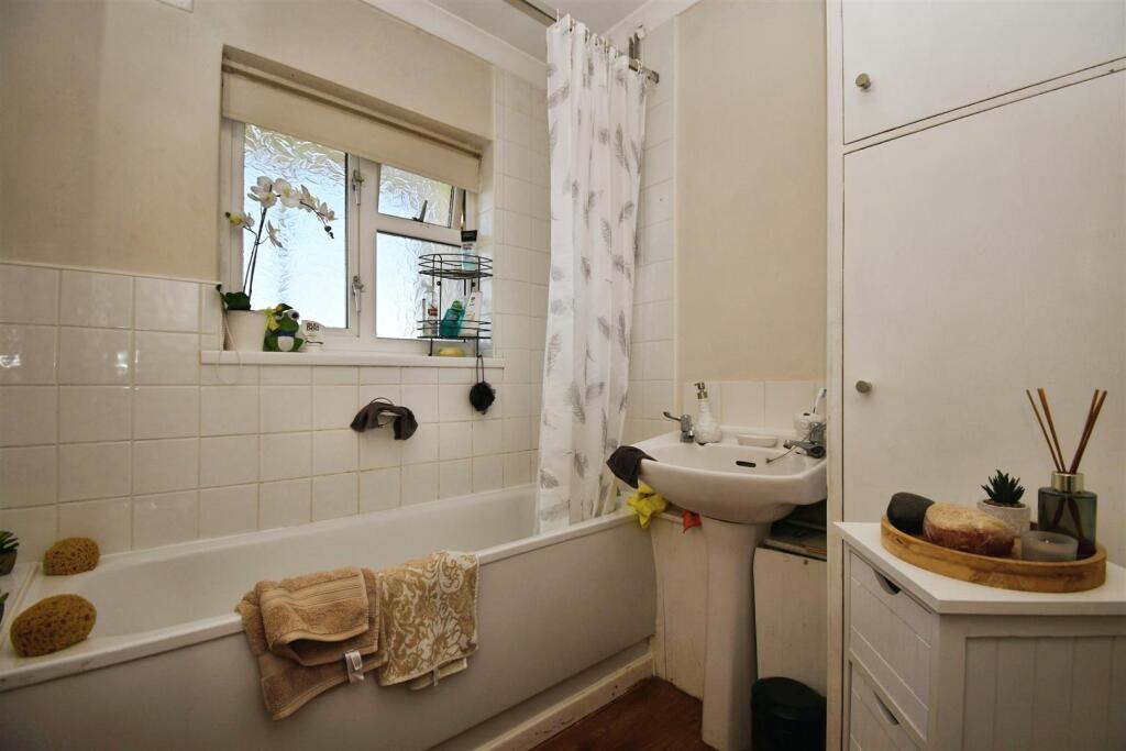 Bathroom NF
