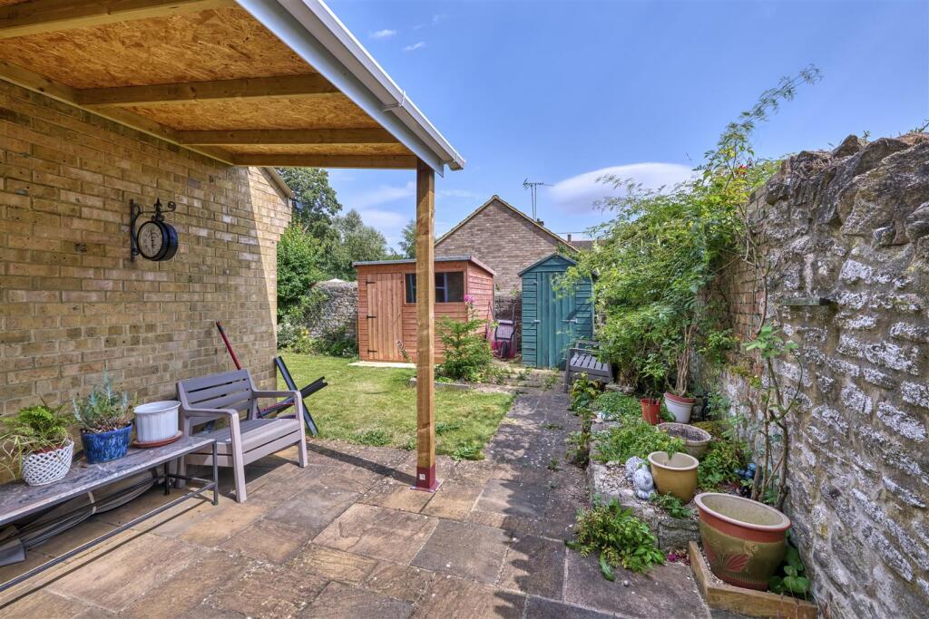 12-08-24-31 The Spirlings Oundle-1534_HDR.jpg