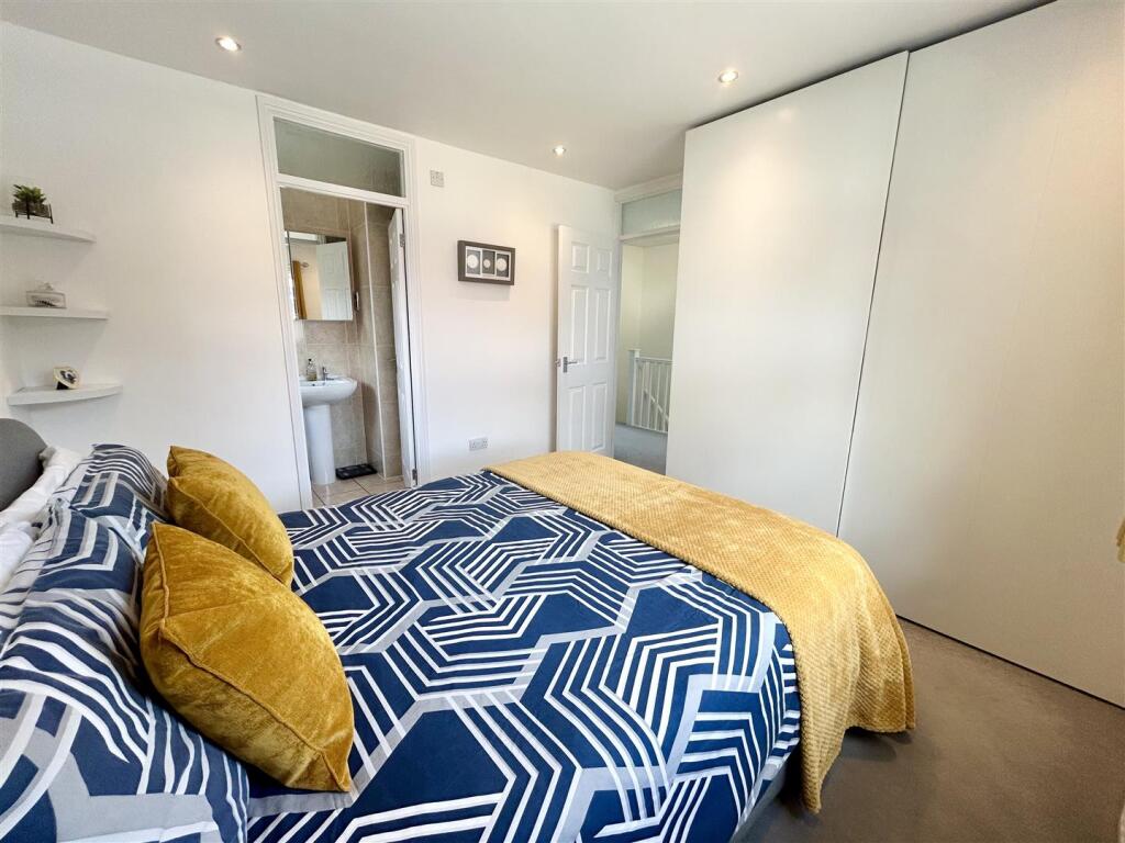 Bedroom 1.jpeg