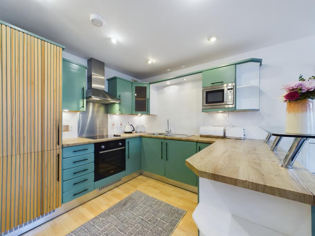 CAM01740G0-PR0191-STILL002