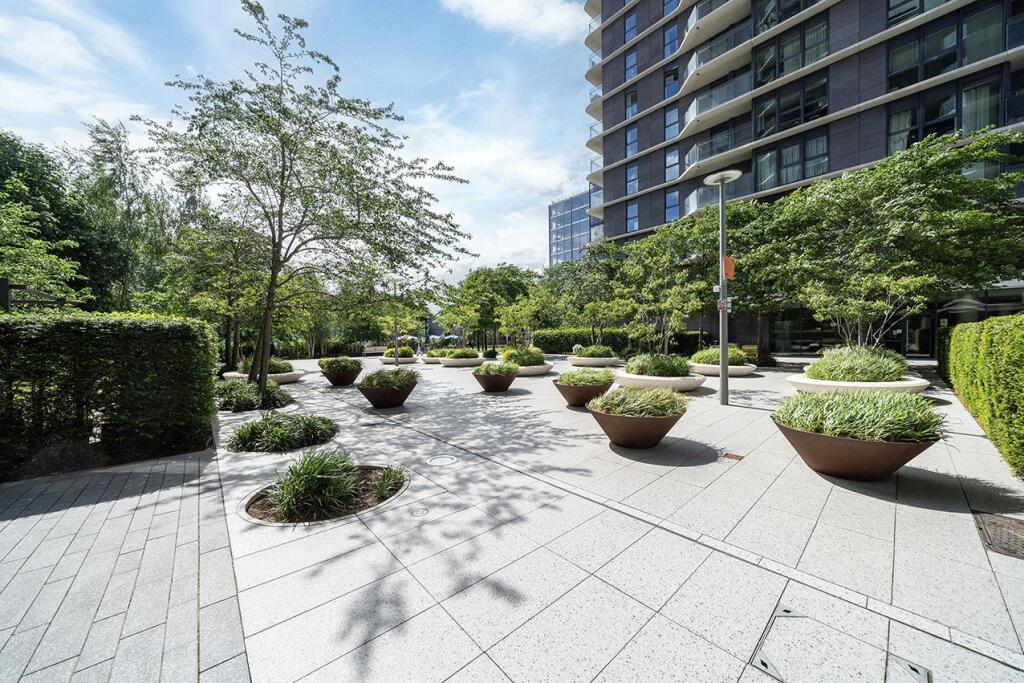 Lantana Heights, E20