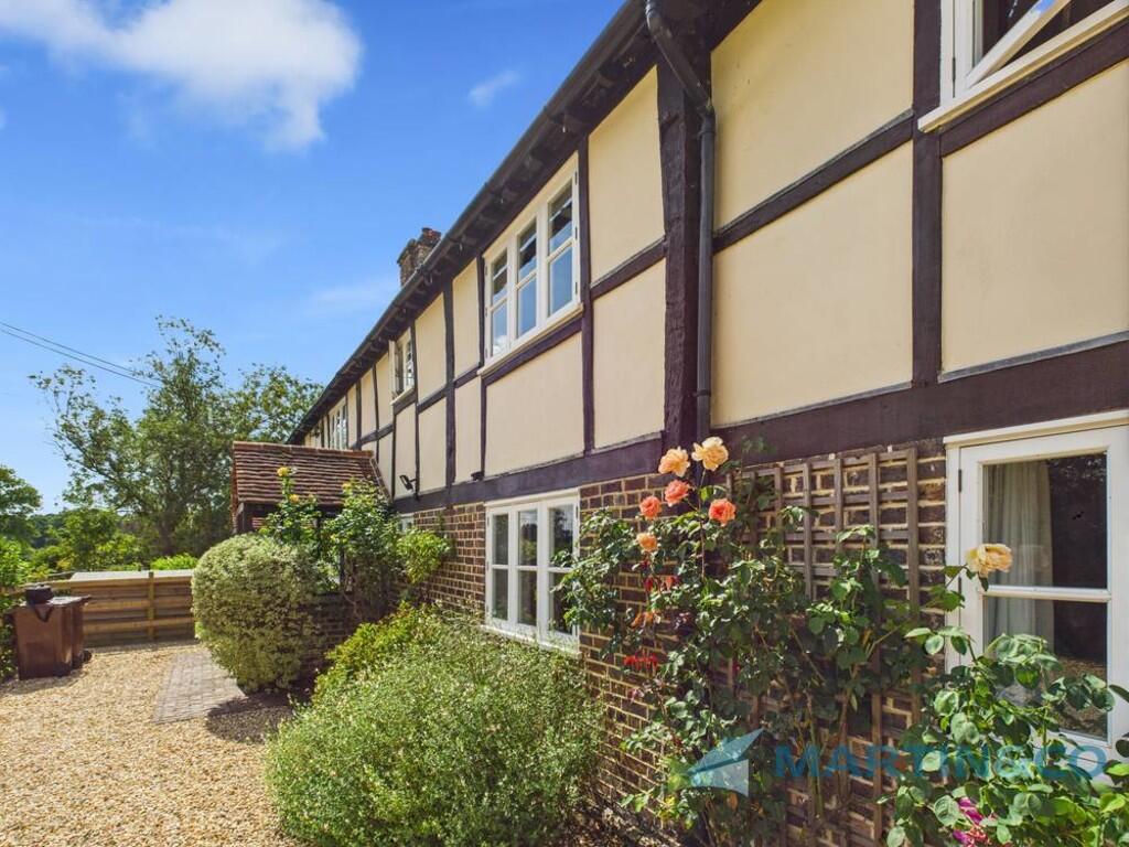 CAM02145G0-PR0073...