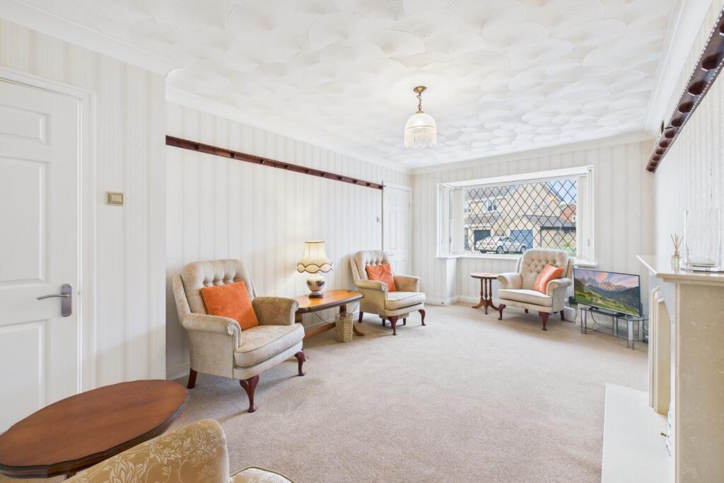 CAM03162G0-PR0342-STILL010