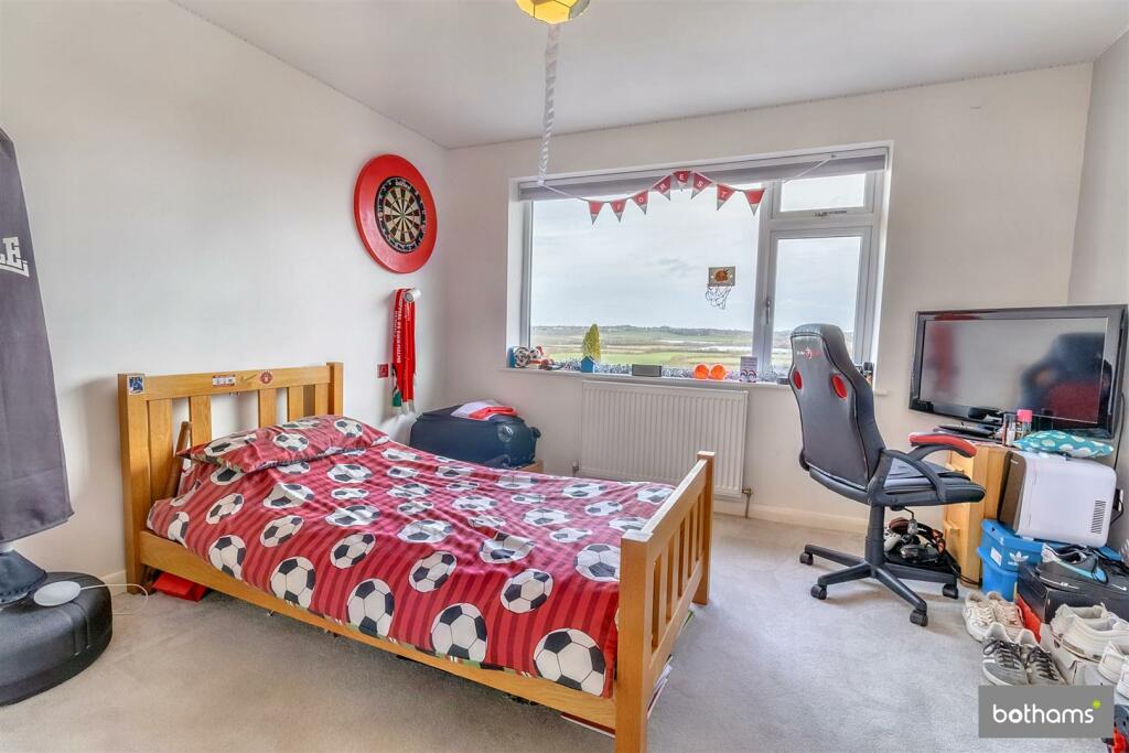 Bedroom 3_2.jpg