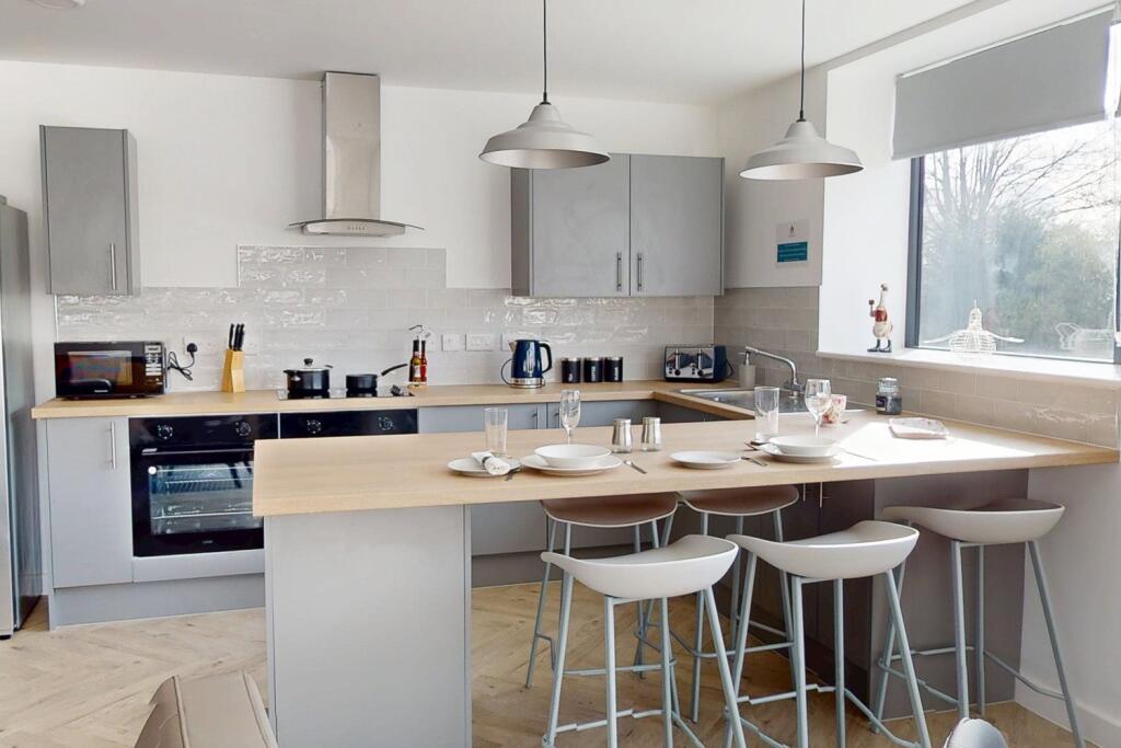 Broadgate House - 6 