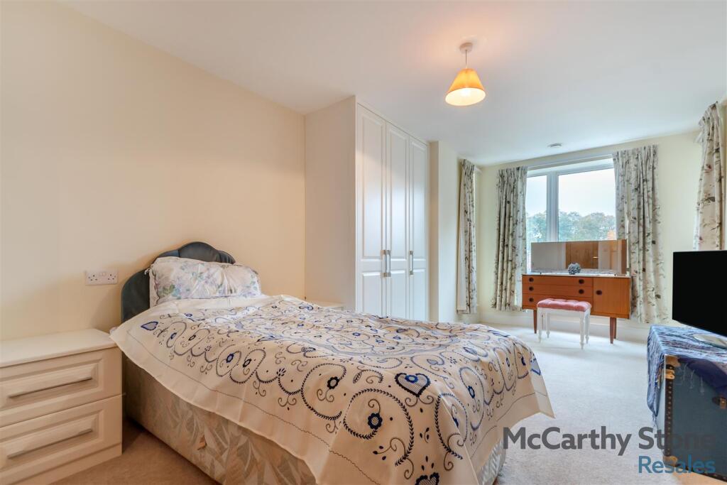 8666885-interior05.jpg