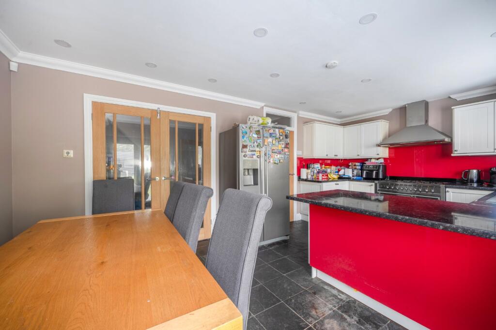 Kitchen/Dining
