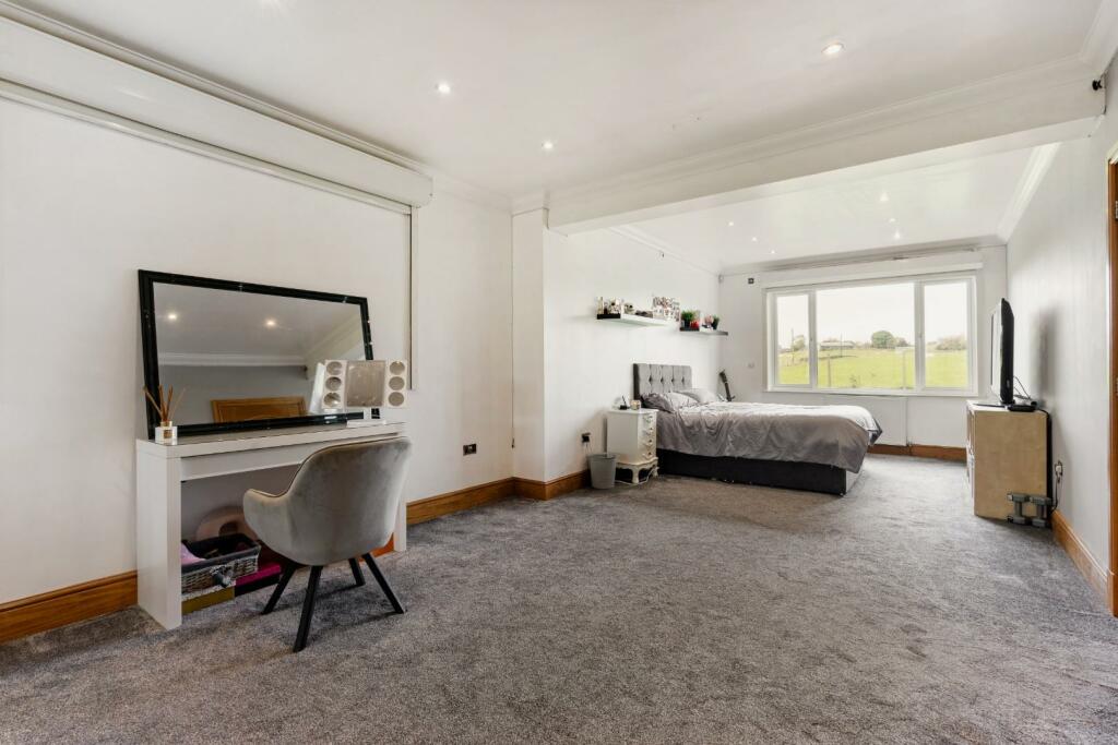 79946_23 Kings Road Bramhope (21).jpg