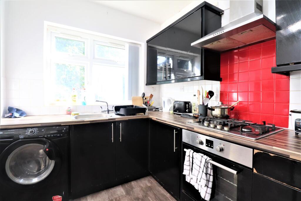 Kitchen/ Lounge