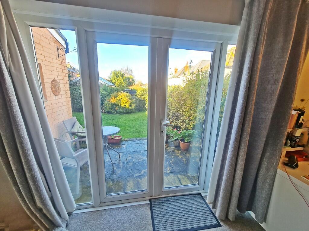 Double Doors to Gdn
