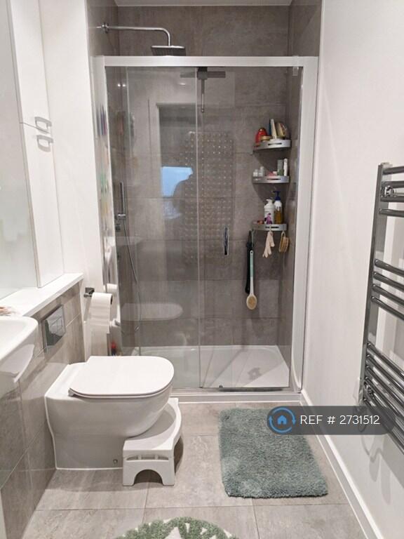 En Suite Bathroom
