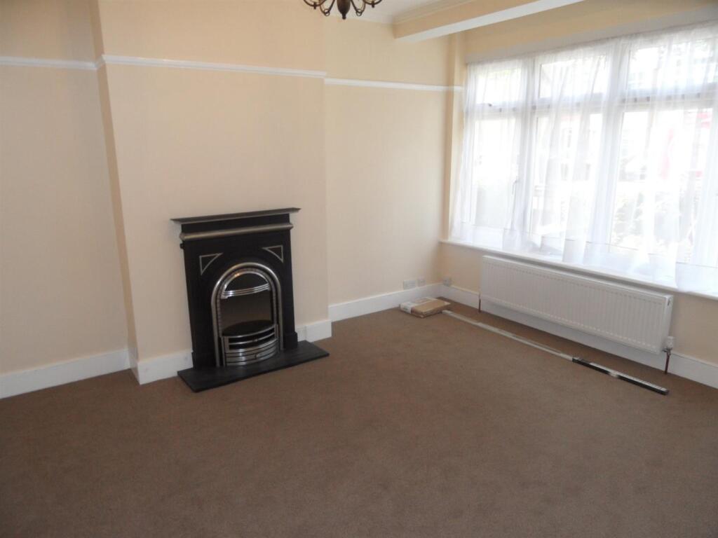 37 Marmion Ave Lounge.jpg