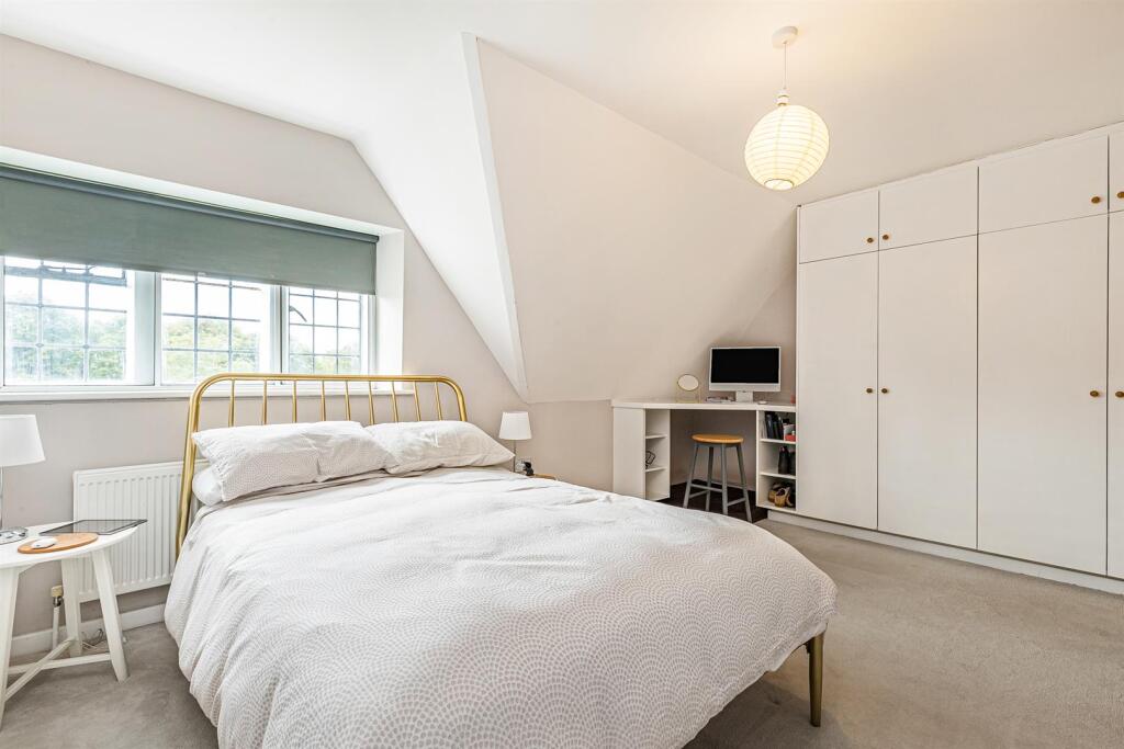 Master Bedroom 2.jpg