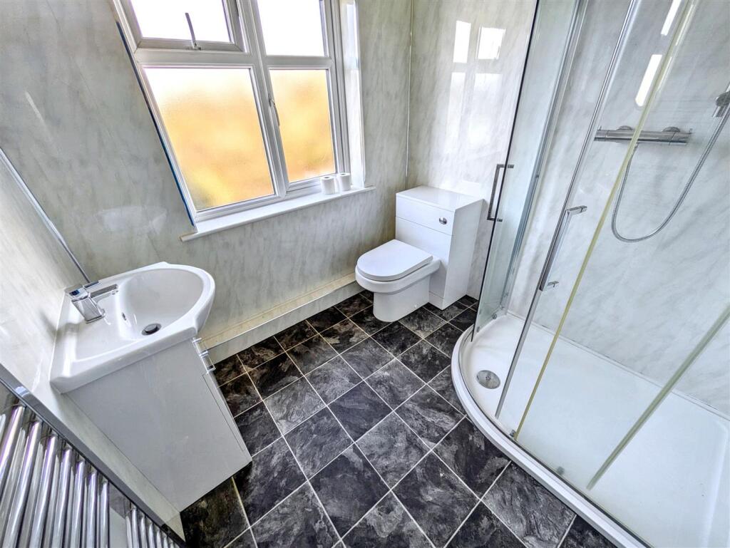 Shower Room.jpeg