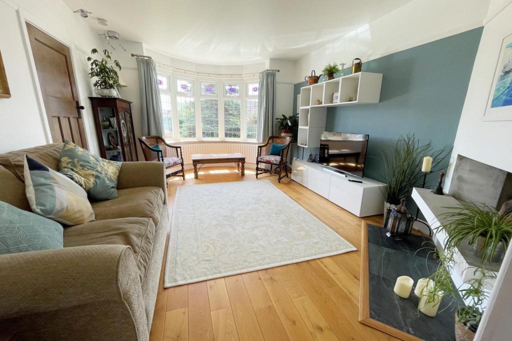 9- Sitting Room