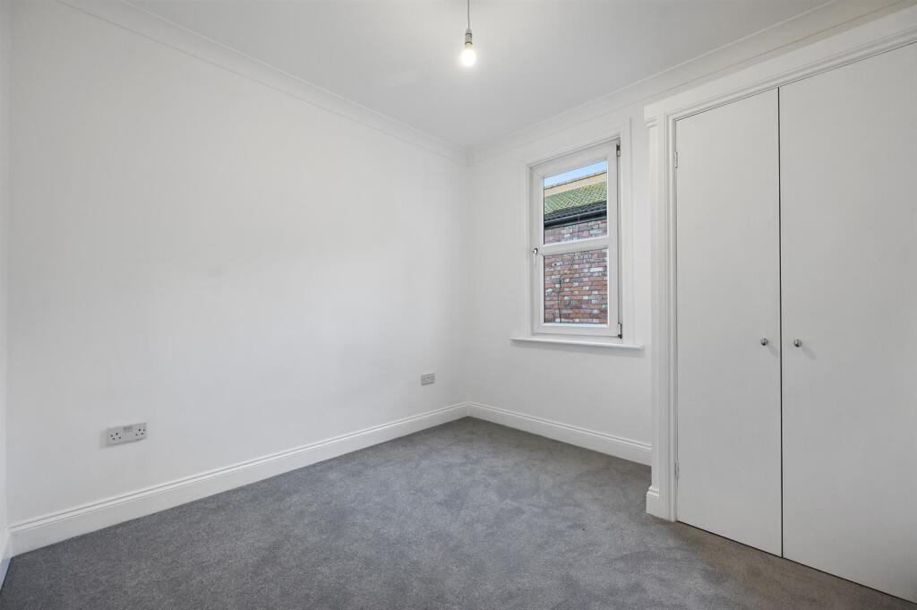 19387782 - Reception 2 (6).jpg