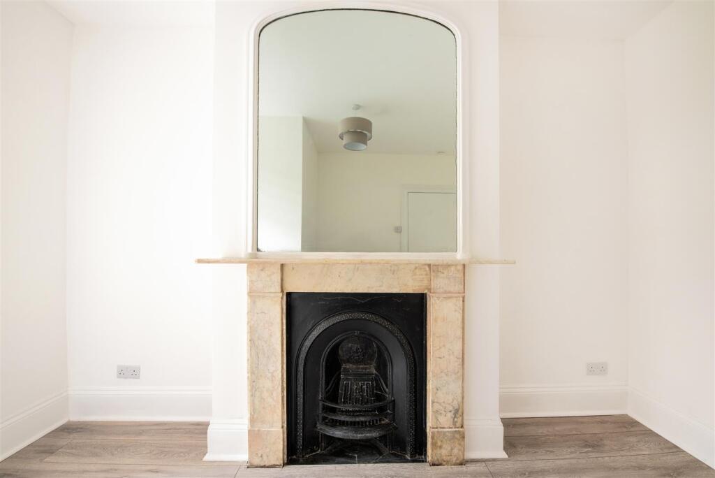 GFF 41 Lansdwone Street -11.jpg