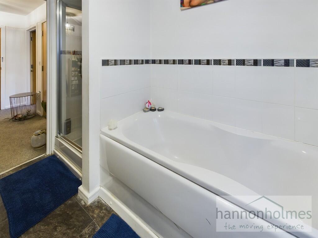 CAM01073G0-PR0241...