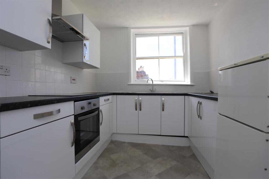 3, 37 Regency Square Kitchen New (1).JPG